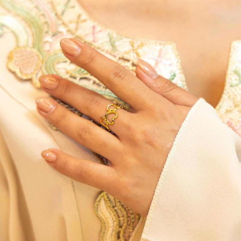 خاتم حلقات على شكل قلب مفتوح
