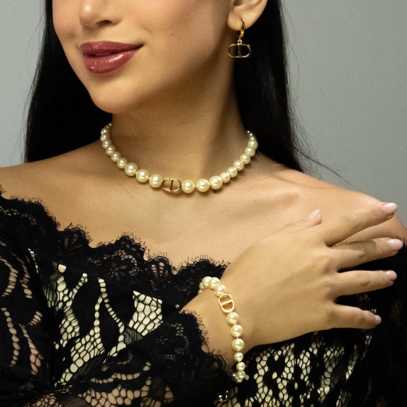 C&D - Montaigne Pearls