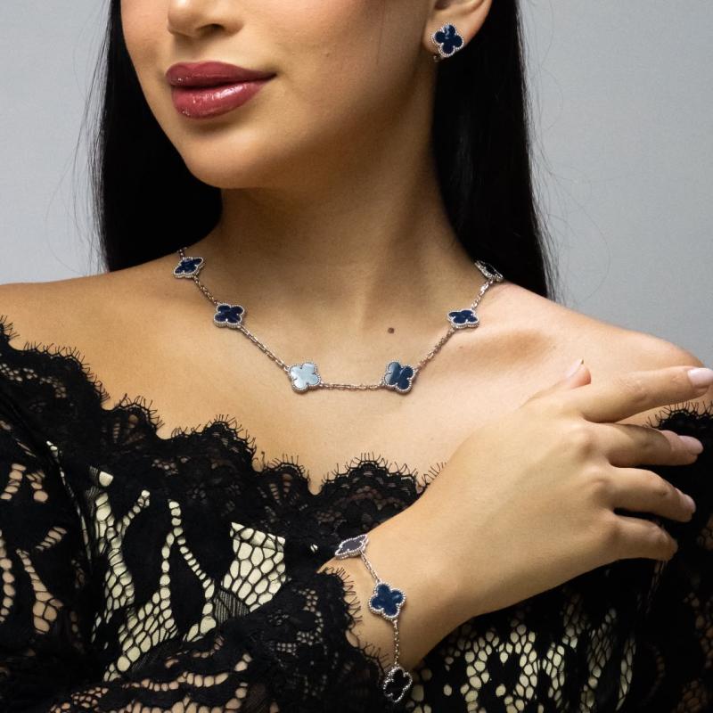 VCA - 10F Necklace Set