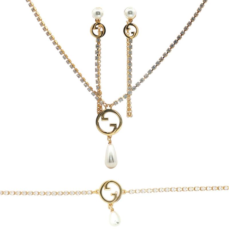 GUC - Full Stone Logo w Pearl Semi Set