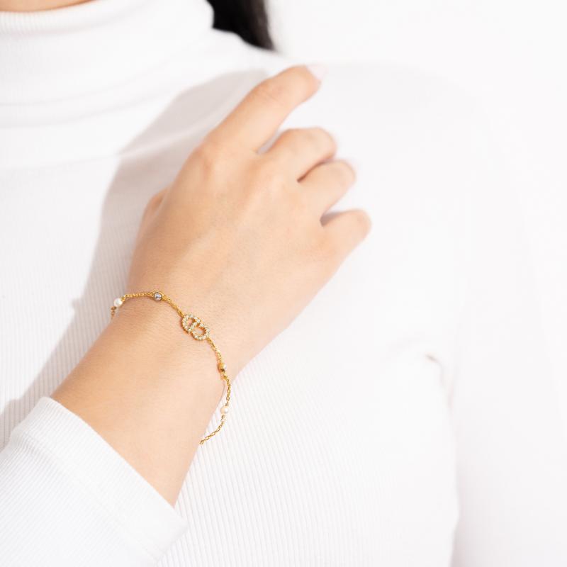 C&D -FS Logo w Studs & Pearls Bracelet