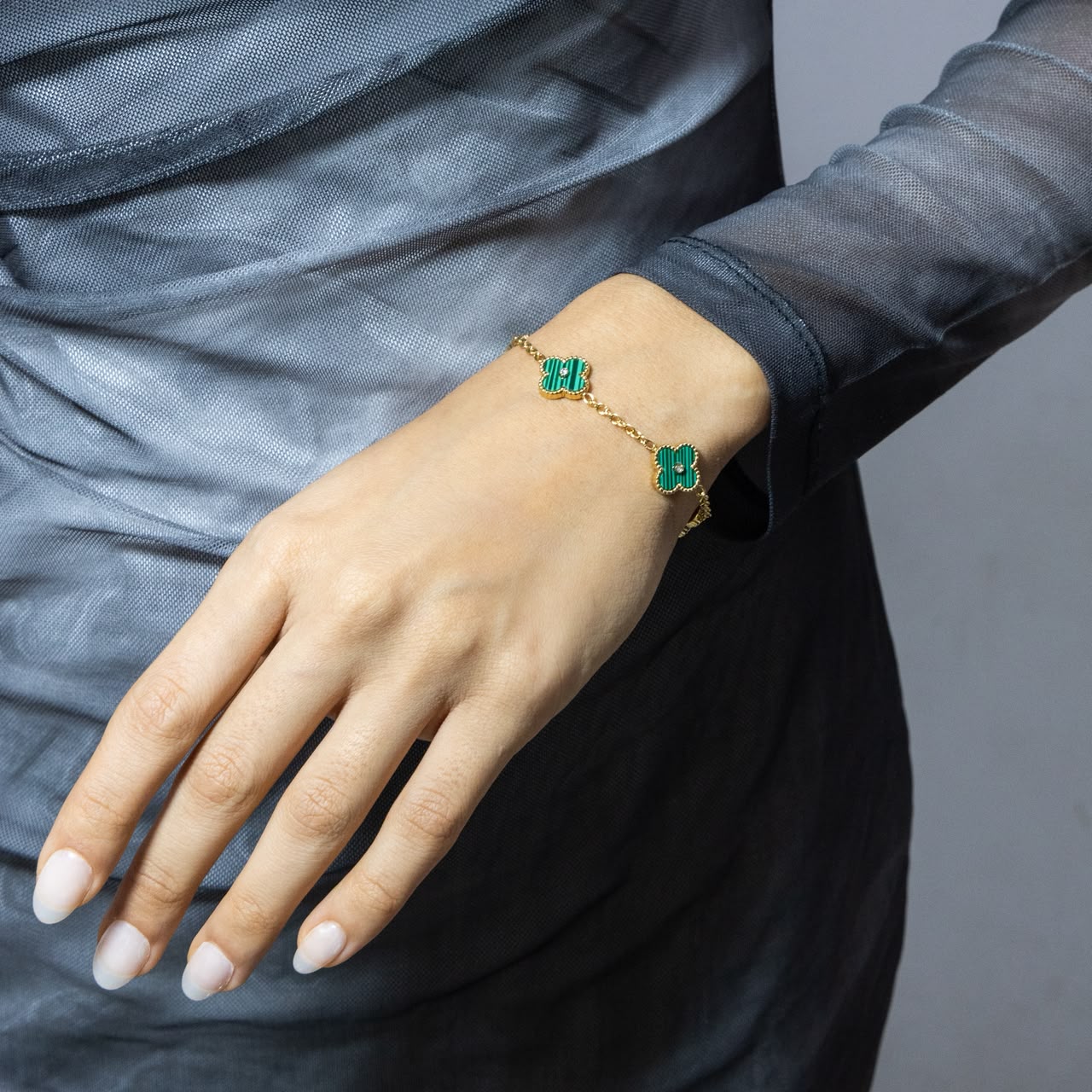 4F VC Motifs w Stud Bracelet