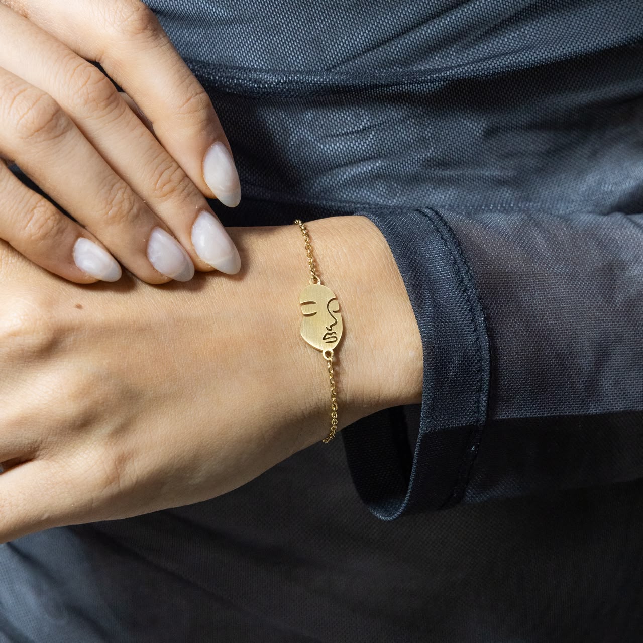 Face Bracelet