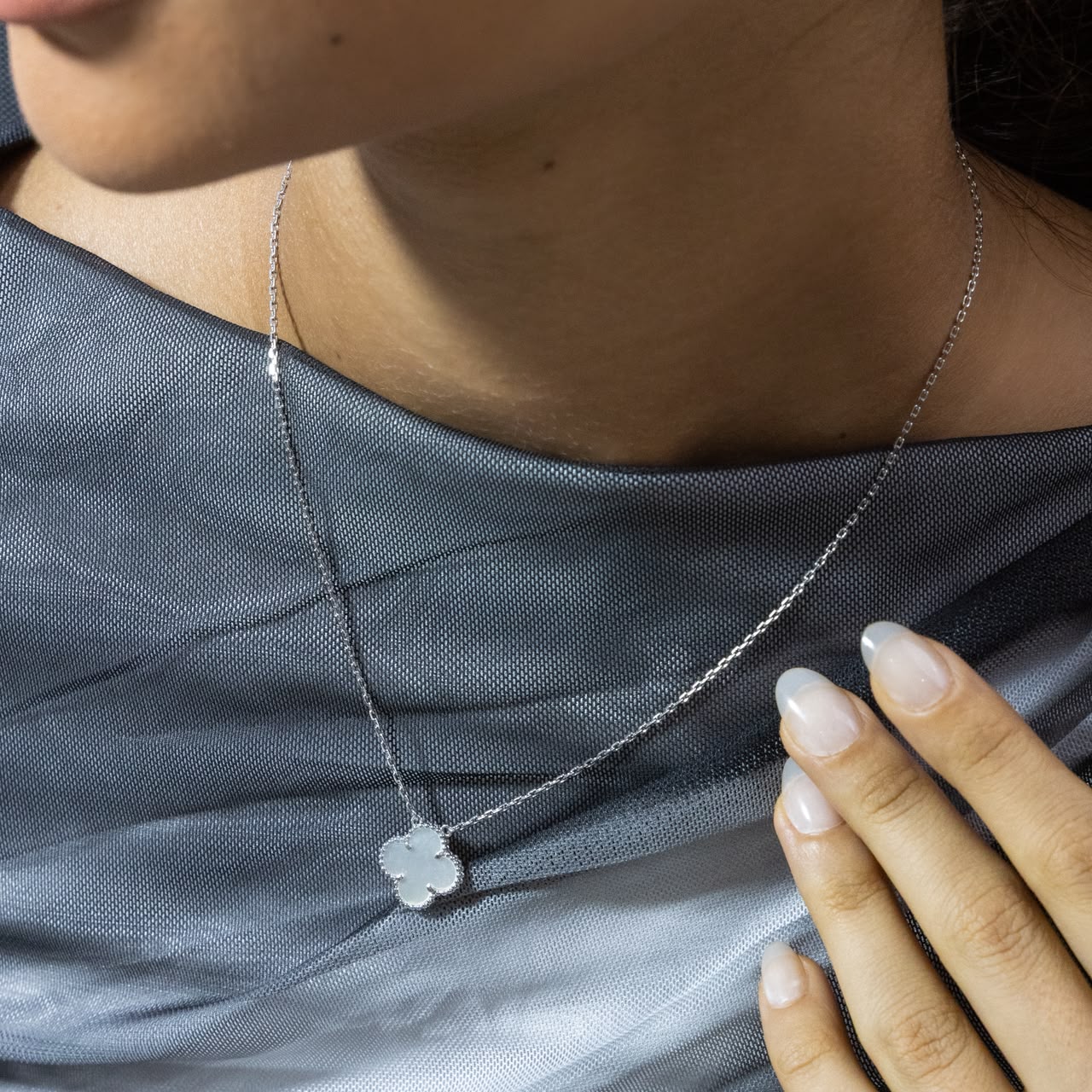 VCA - 1F Med Necklace