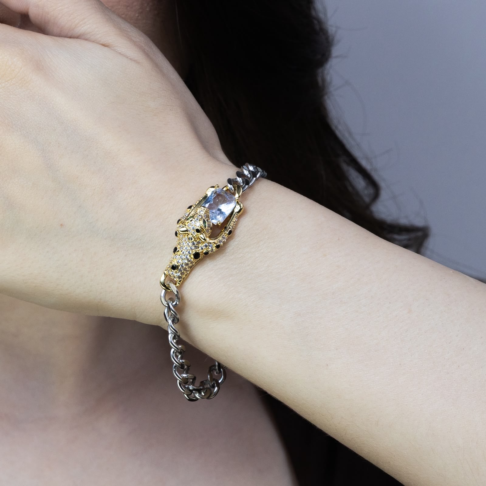 CAR - Cheetah w Inlay Zircon Bracelet