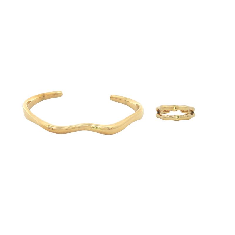 Bangle Set - Golden Wavy Band w Dual Wavy Ring