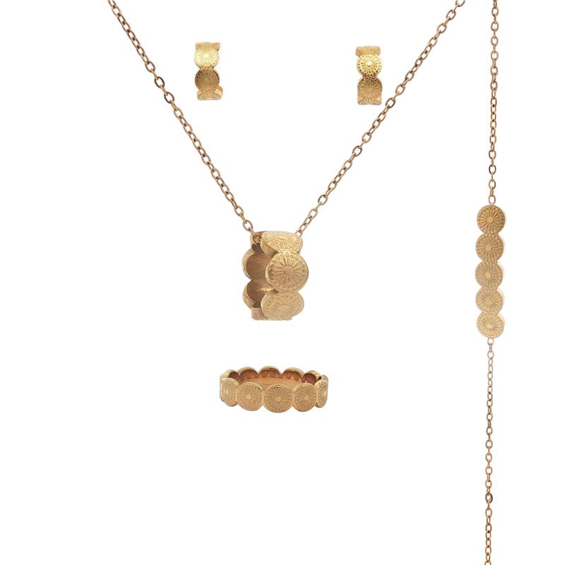 Engraved Circles w Ring Pendent