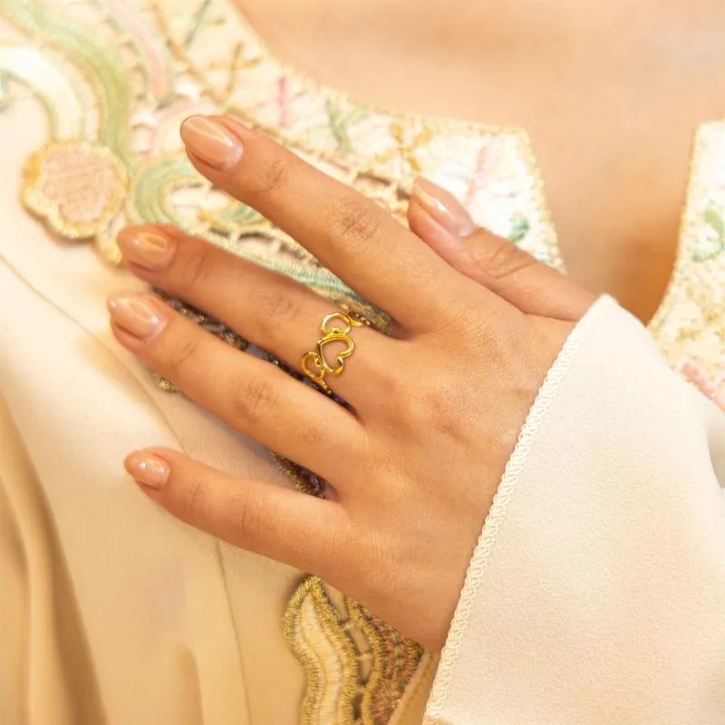 خاتم حلقات على شكل قلب مفتوح
