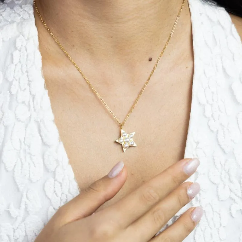 Star w Pearls Necklace
