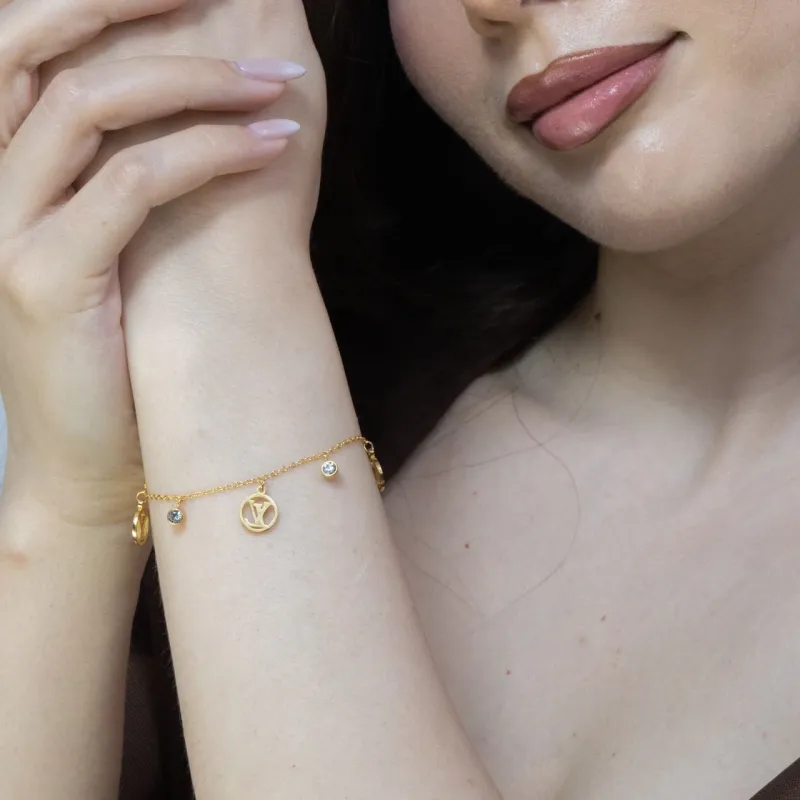 L&V - Circular Logo w 2 Stud Bracelet (Mini)