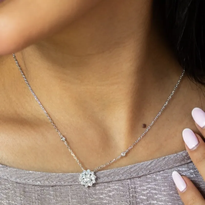 OS - Petal Glow Pendant Necklace