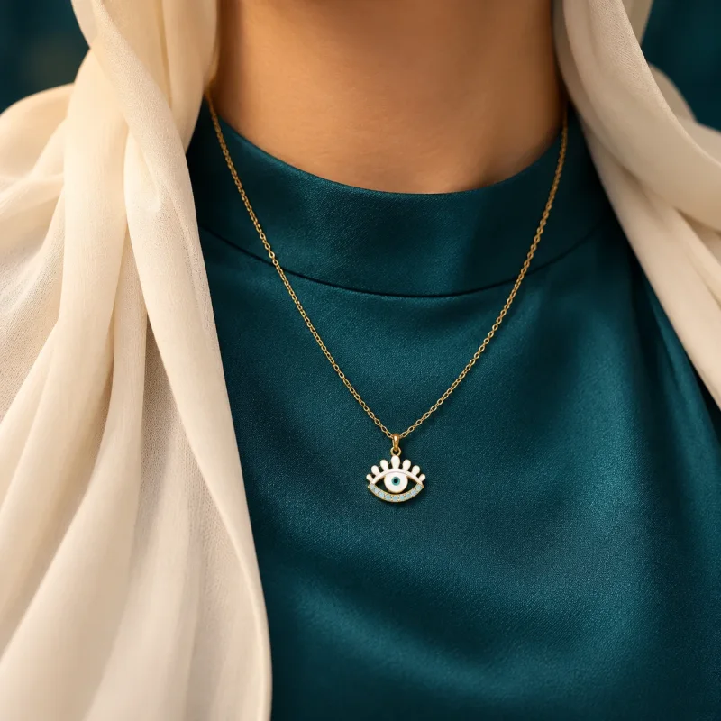 قلادة العين الصغيرة الملونة