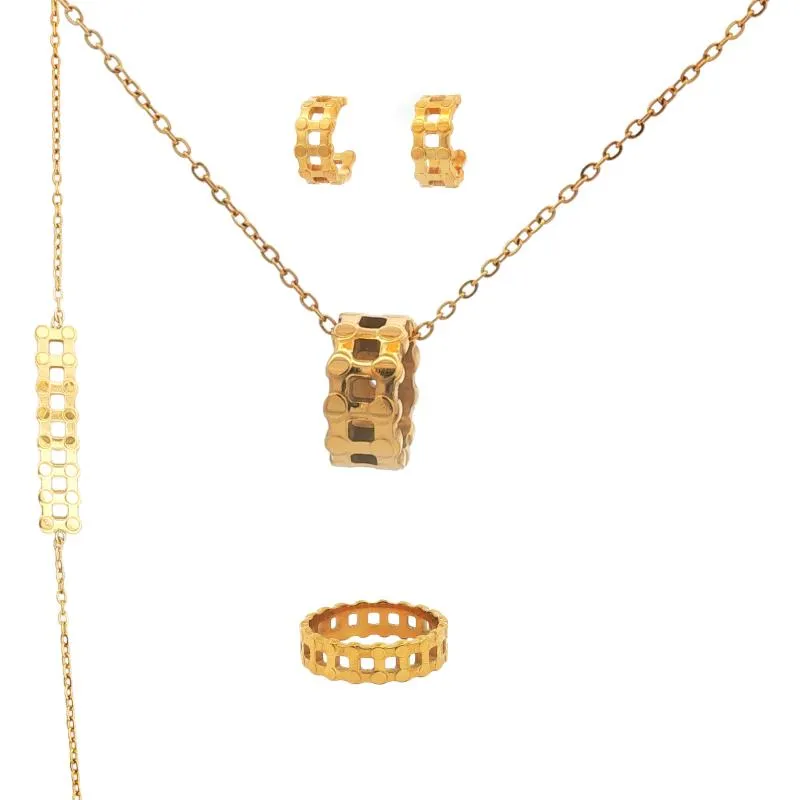 Cuban Link Ring Pendant